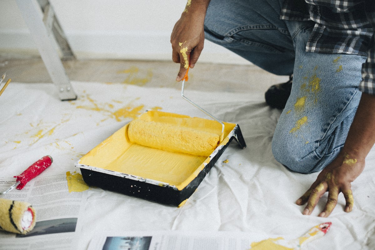 Jak zabezpieczyć mieszkanie podczas malowania?