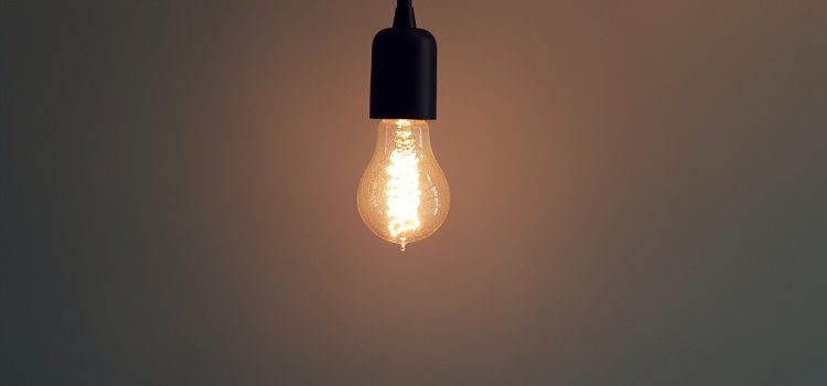Jak zmniejszyć koszty za prąd?
