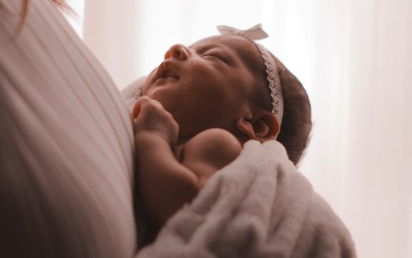 Narodziny pierwszego dziecka – co kupić?
