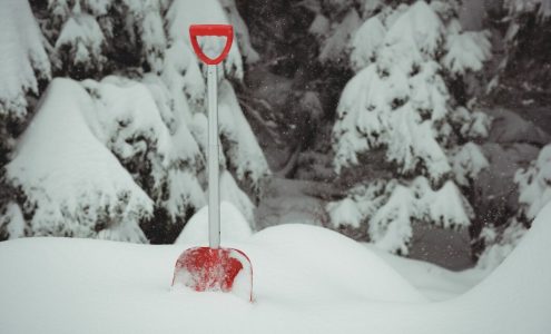 Poradnik użytkownika: Jak prawidłowo eksploatować i konserwować maszyny do usuwania śniegu